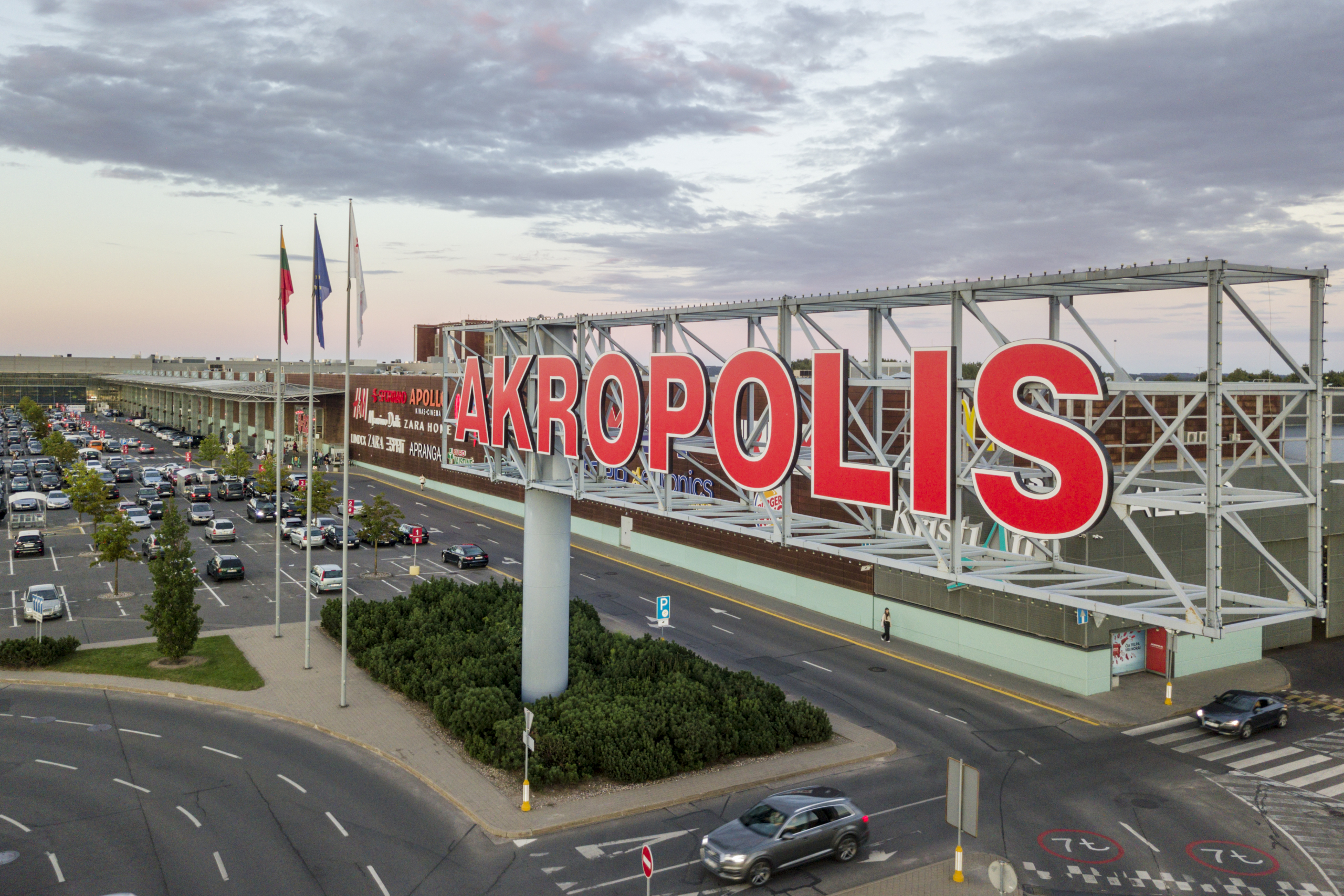 VILNIUS AKROPOLIS is the largest multi-functional shopping centre in the  Baltic countries.